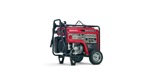 Plan de trois quarts latéral avant d’une génératrice commerciale 5000 DDFT sur fond blanc.  